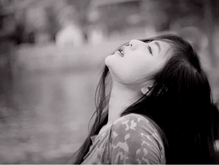 ảnh cô đơn buồn con gái mùa đông