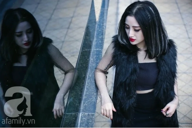 ảnh cô gái cô độc buổi sớm