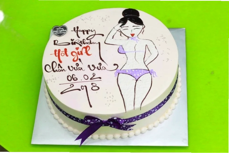 ảnh gái đẹp bikini chúc mừng sinh nhật mới lạ
