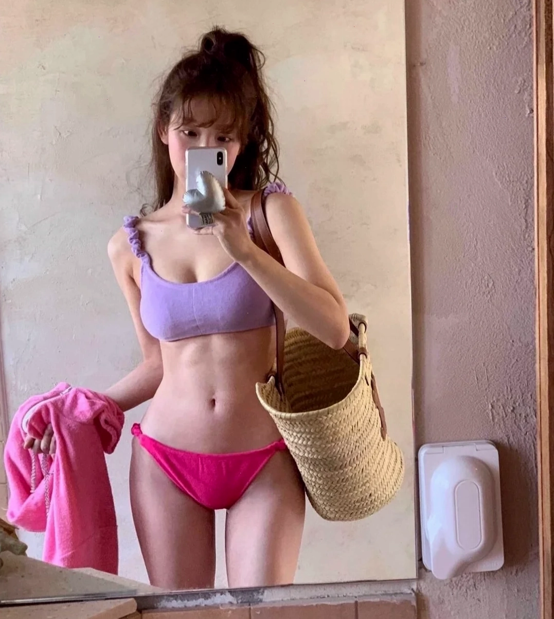 ảnh gái đẹp tóc ngắn bikini ấn tượng