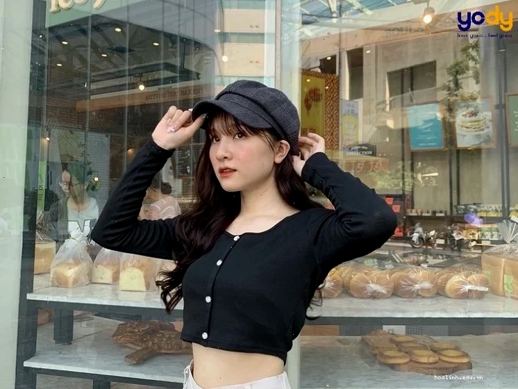 Ảnh gái mặc croptop lung linh