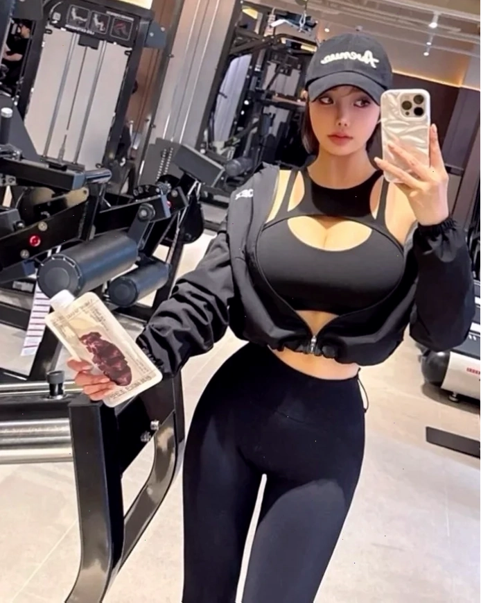 ảnh gái mặc quần legging chụp ảnh nghệ thuật