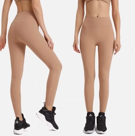 ảnh gái mặc quần legging họa tiết