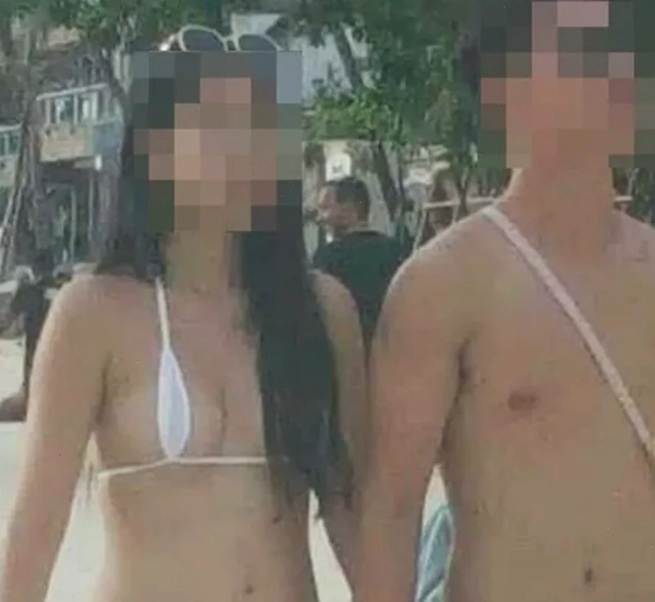 Ảnh gái xấu mặc bikini vui vẻ