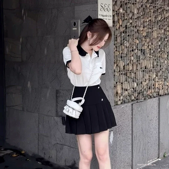 ảnh gái xinh mặc váy xếp ly