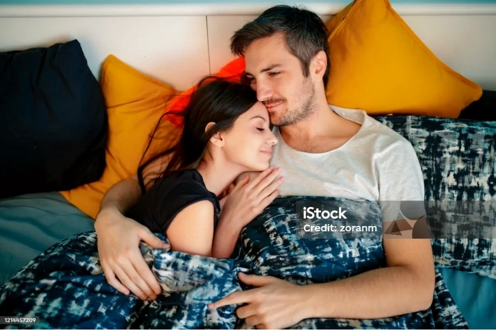 ảnh ôm gái bình yên