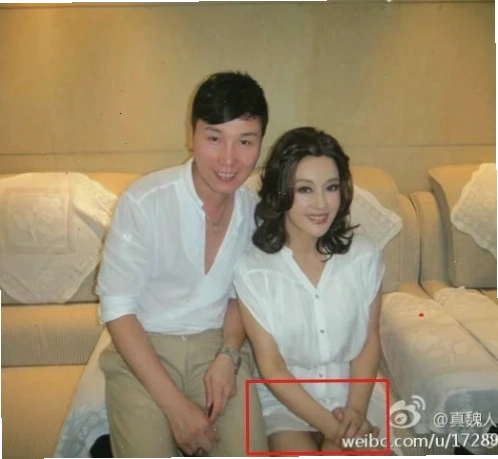 bạn gái không mặc đồ lót sexy