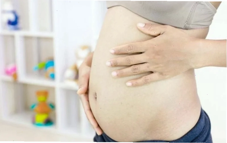 Ảnh hưởng chiều cao mẹ bụng bầu to là con trai hay gái