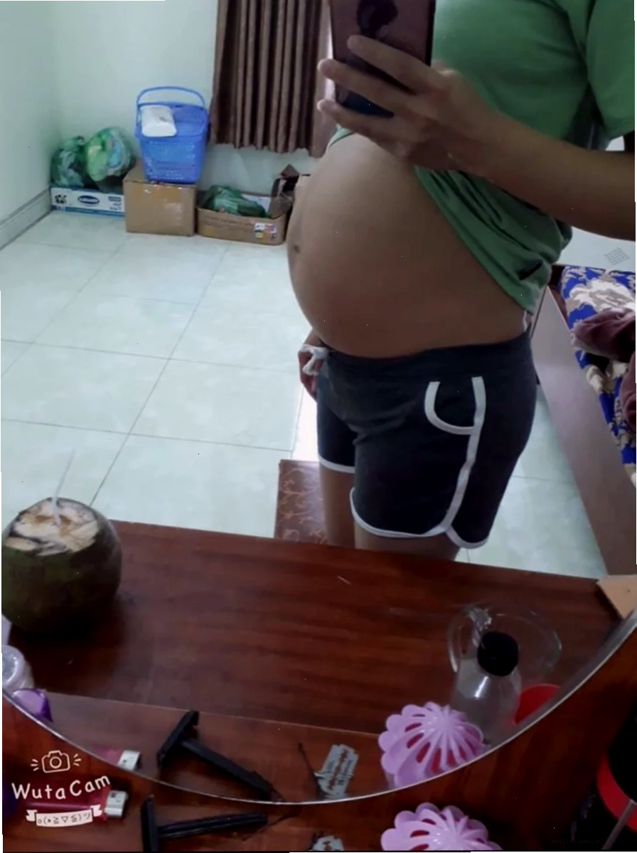 Bụng bầu nhọn sắc nét bụng bầu to là con trai hay gái