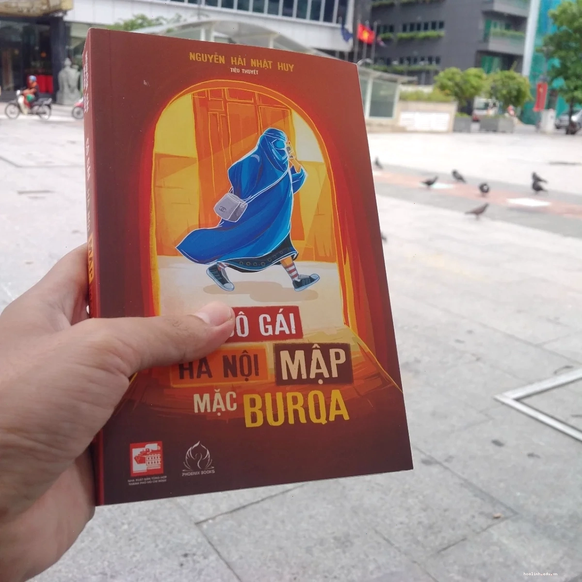 Cấu trúc tiểu thuyết cô gái hà nội mập mặc burqa