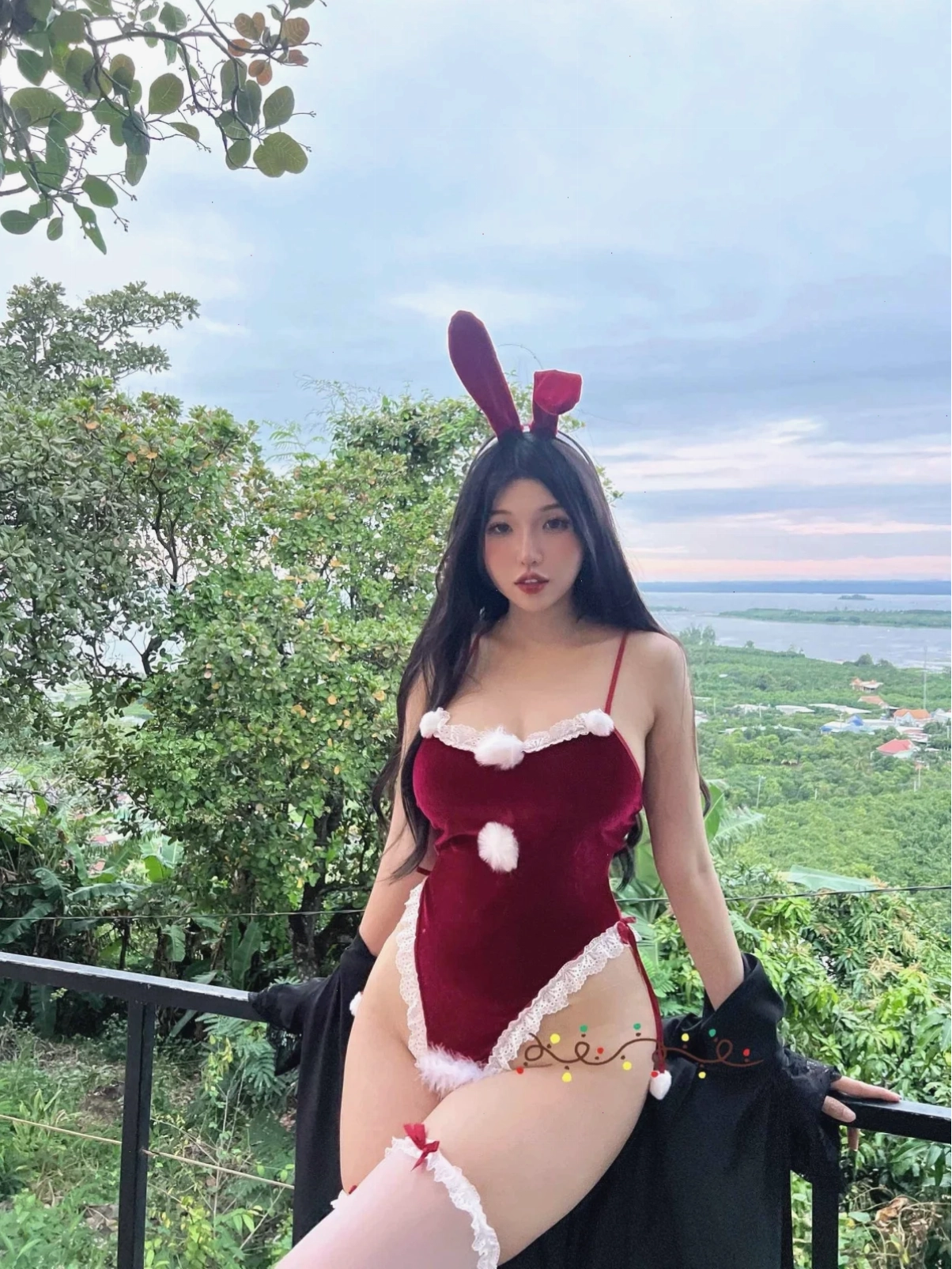 Chi tiết trang phục thỏ bắt mắt