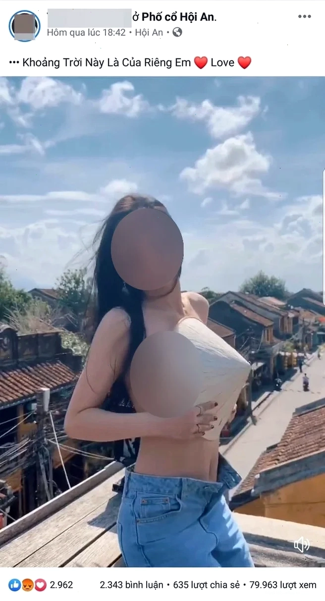 cô gái ăn mặc phản cảm ở hội an với hướng dẫn viên