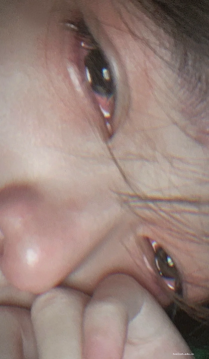 cô gái cô độc
