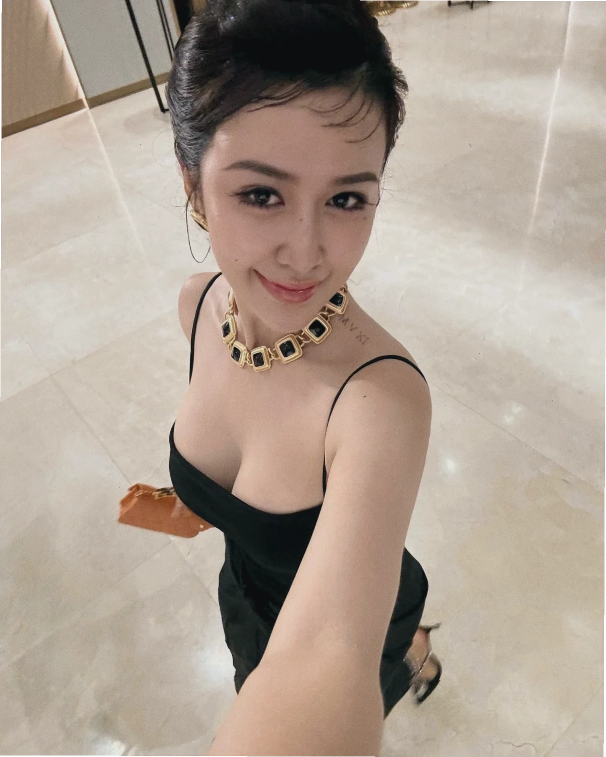 Cô gái có vòng 1 to nhất việt nam dịu dàng