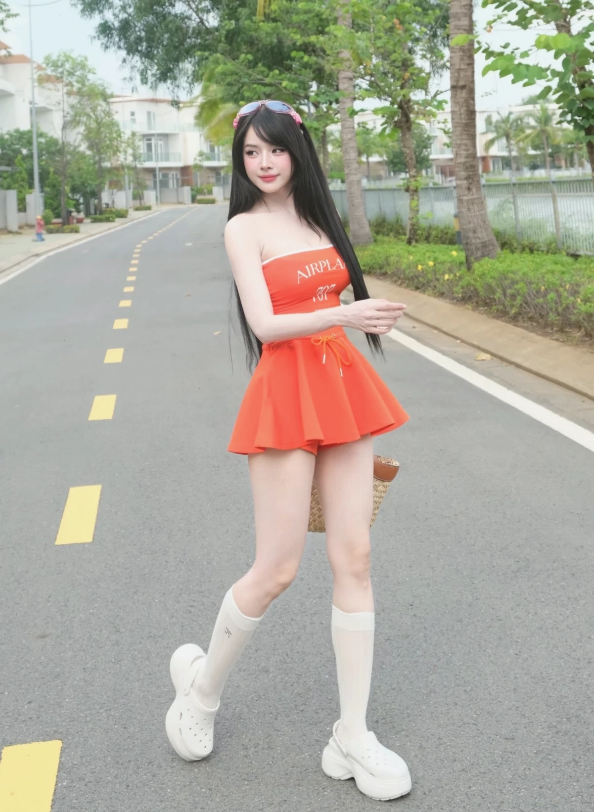 Cô gái có vòng 1 to nhất việt nam rạng rỡ