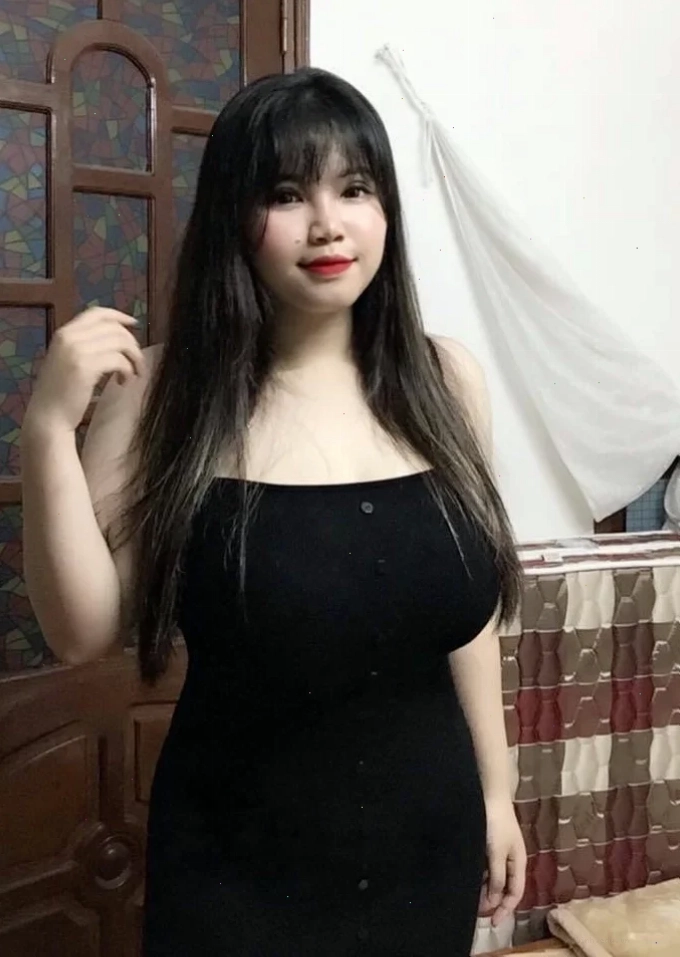 Cô gái có vòng 1 to nhất việt nam tự tin