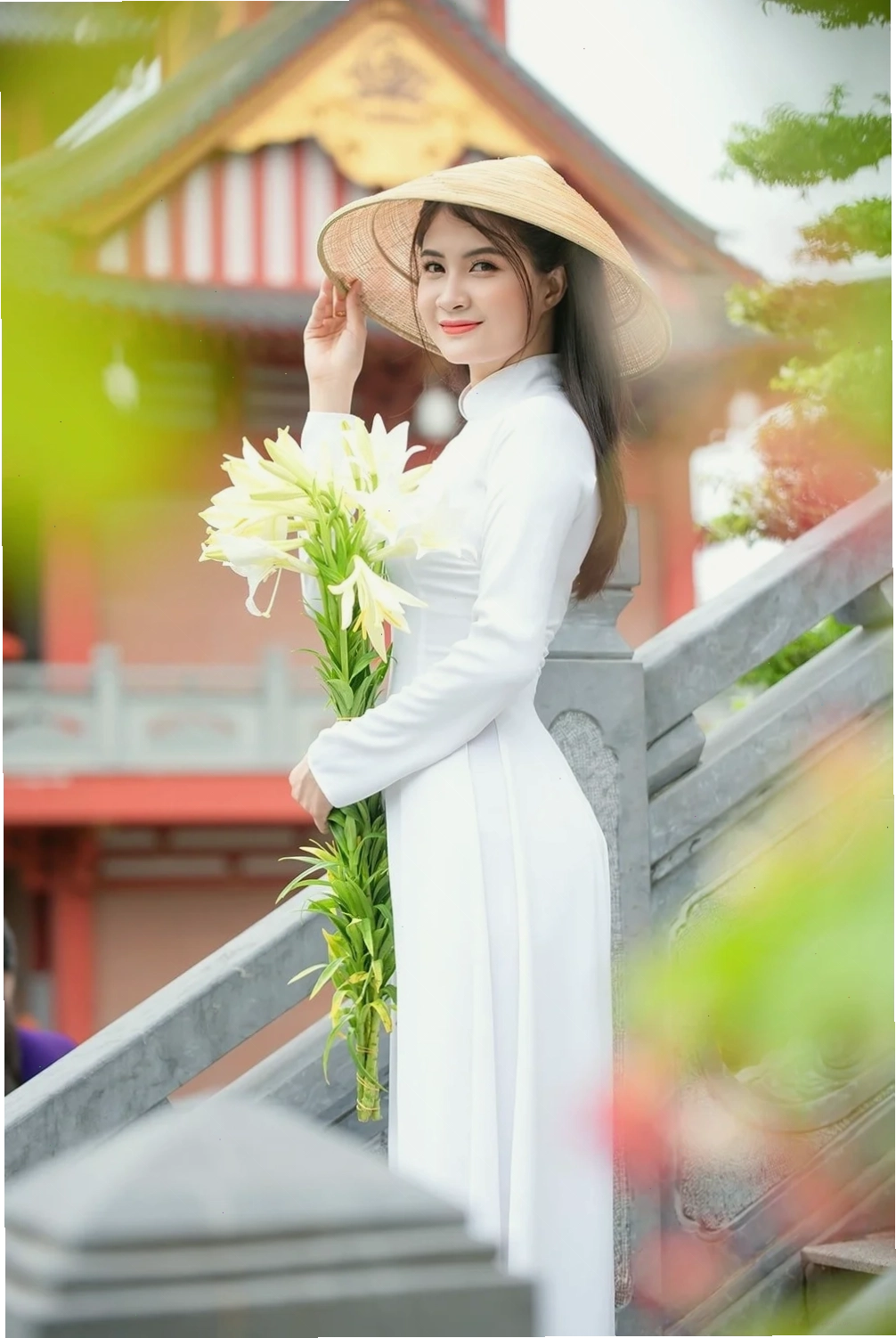 cô gái mặc áo dài png chuyên nghiệp