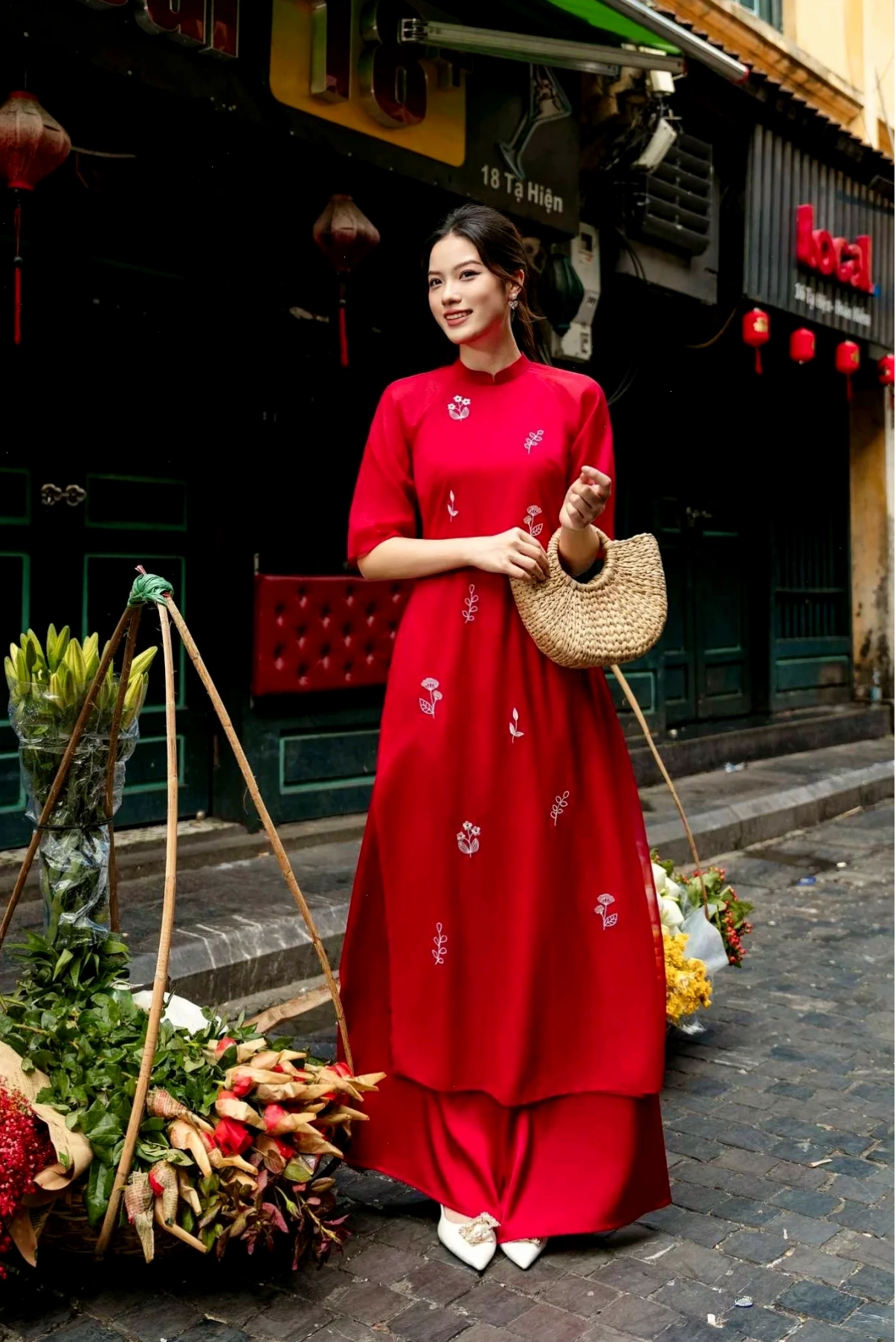 cô gái mặc áo đỏ đài loan quyến rũ