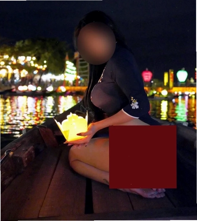 cô gái mặc đồ phản cảm ở hội an khi tham quan