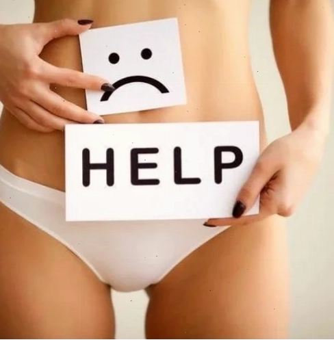 Cô gái mặc quần xì líp chất liệu modal