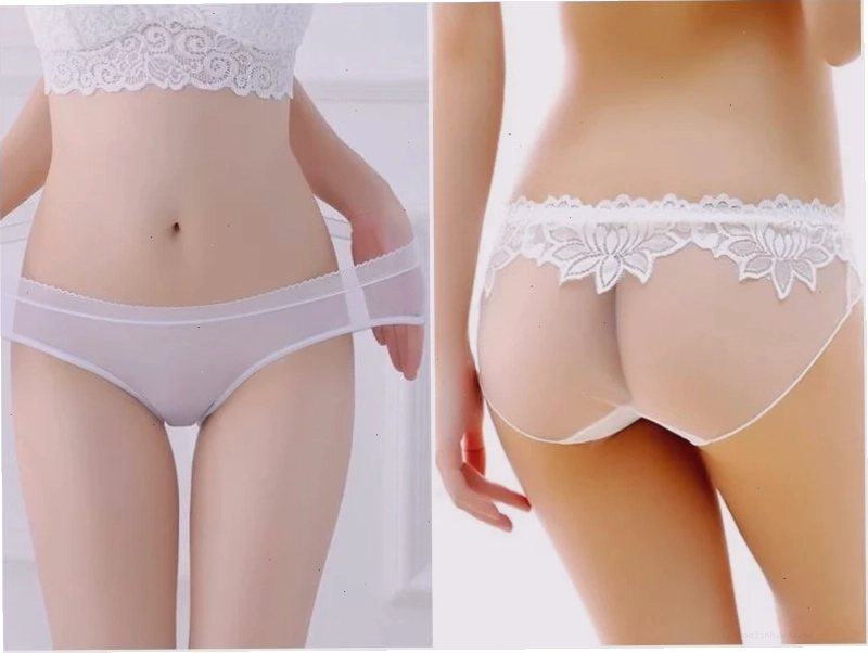 Cô gái mặc quần xì líp họa tiết xinh xắn