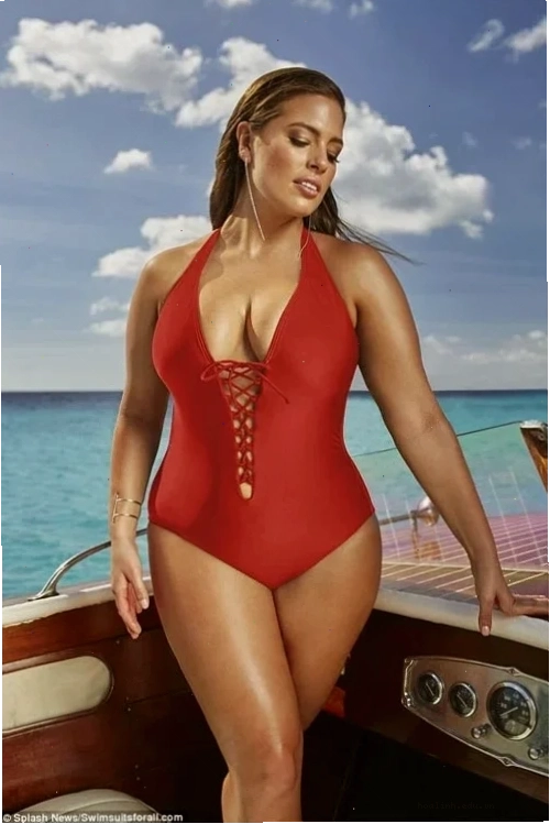 cô gái mập mặc bikini voan mềm