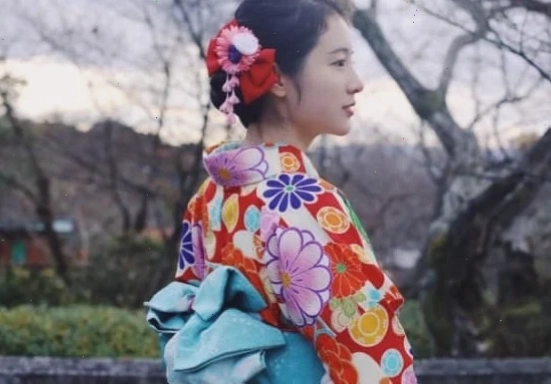Chân dung cô gái mặc kimono cô gái nhật bản mặc kimono chụp chân dung