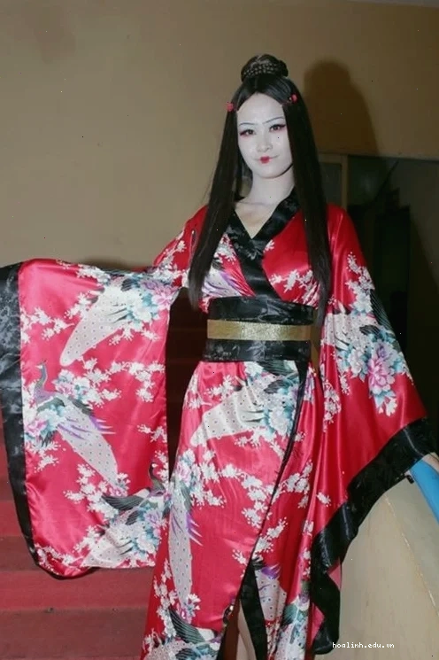 Kimono dạo phố cô gái nhật bản mặc kimono đi dạo