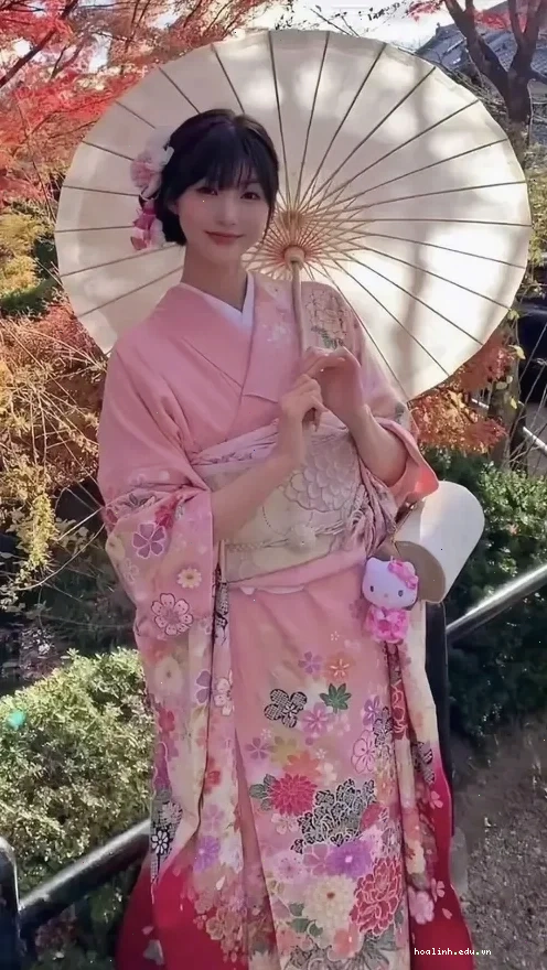 Kimono và phụ kiện ô cô gái nhật bản mặc kimono và ô giấy
