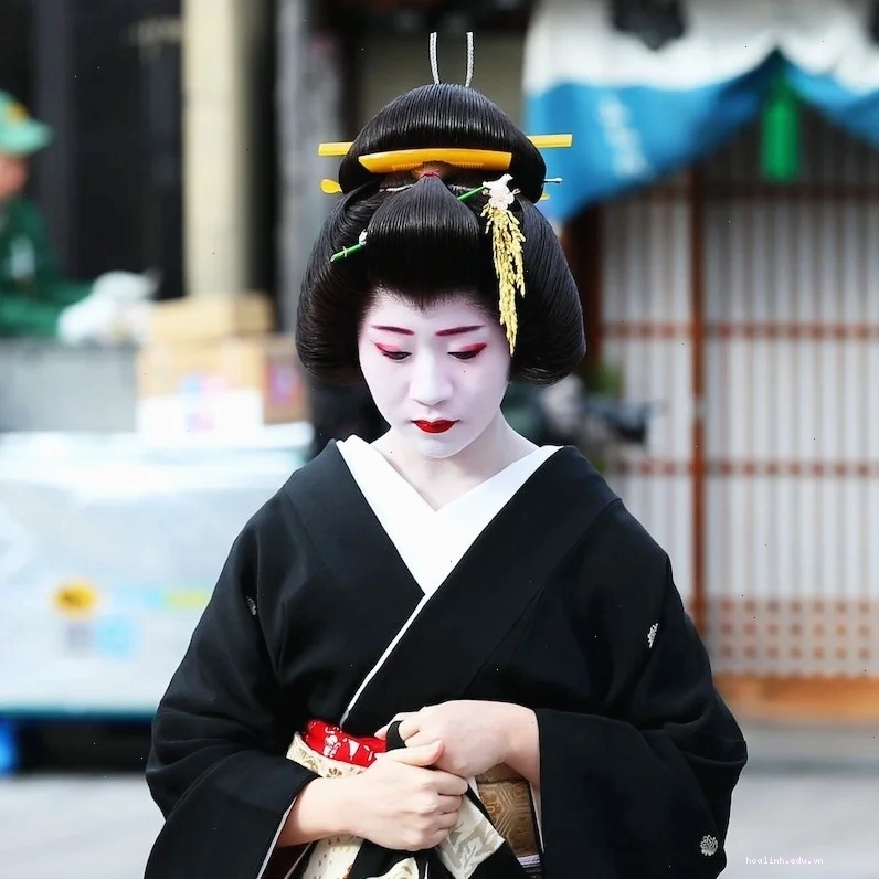 Thiết kế thắt lưng obi cô gái nhật bản mặc kimono với thắt lưng obi