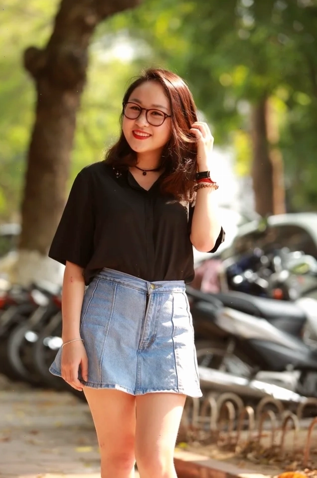 con gái ăn mặc giản dị mùa đông