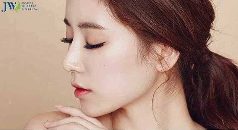 con gái có cánh mũi to tham gia sự kiện