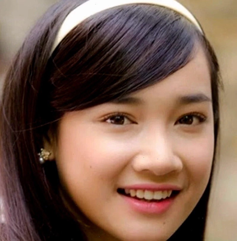 con gái có cánh mũi to tự tin