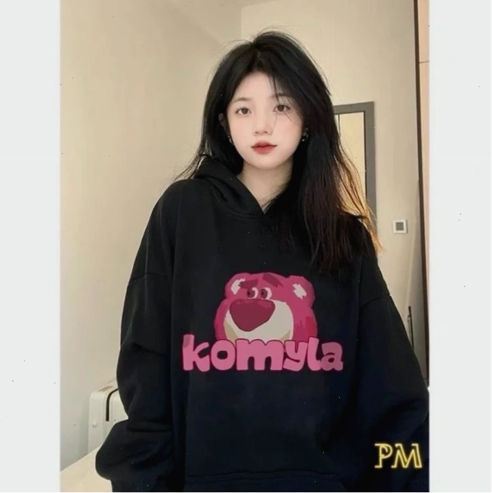 con gái có mu to mỉm cười