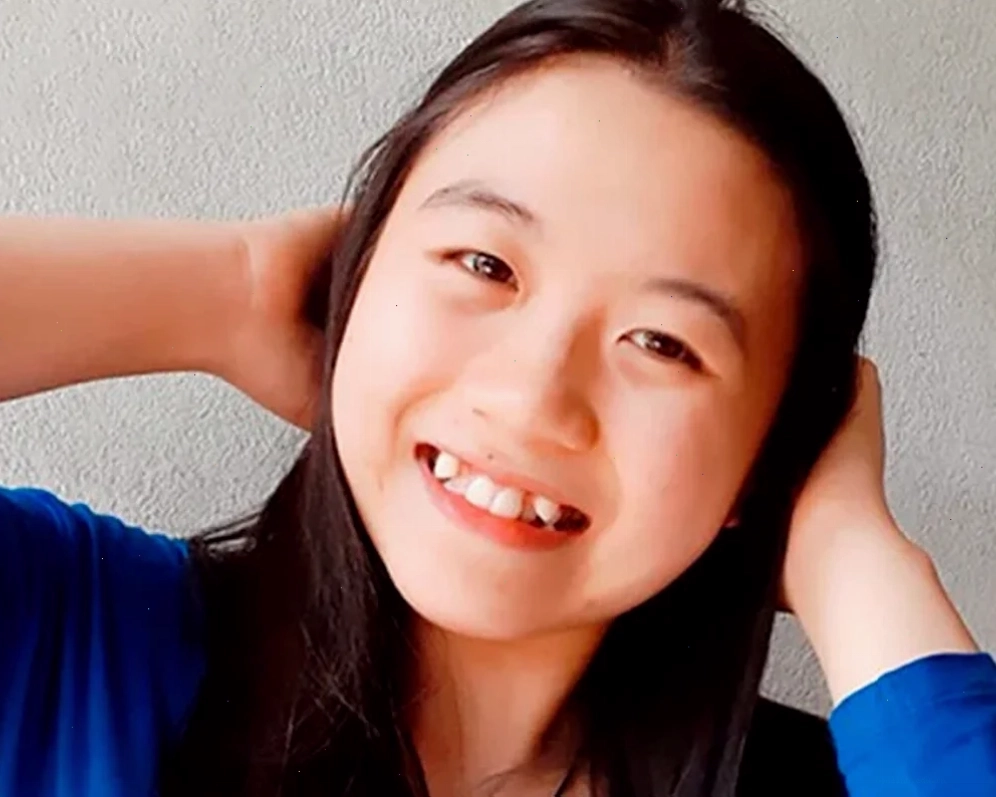 con gái có răng cửa to rạng ngời