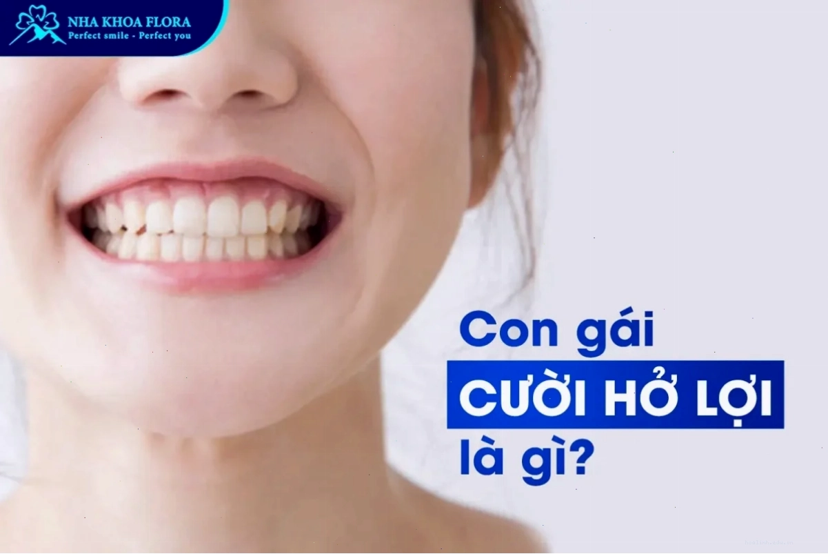 con gái cười đỏ mặt tươi tắn