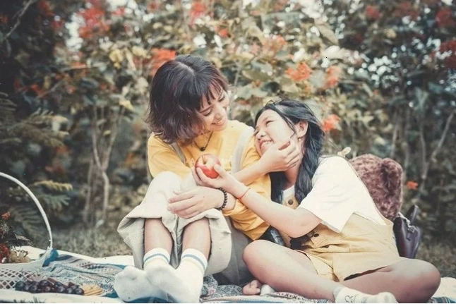 Vẻ đẹp khỏe mạnh con gái hông to