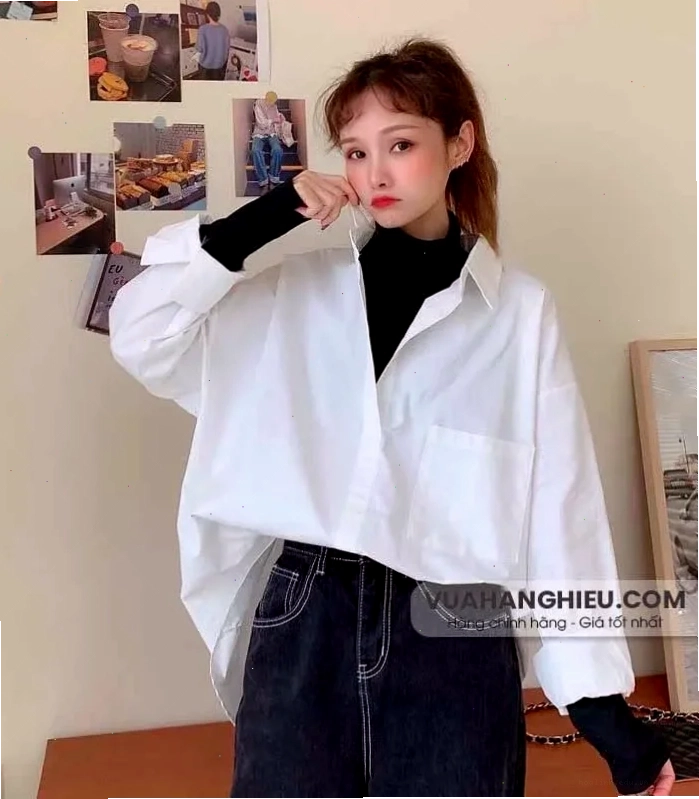 con gái mặc áo sơ mi thắt nút