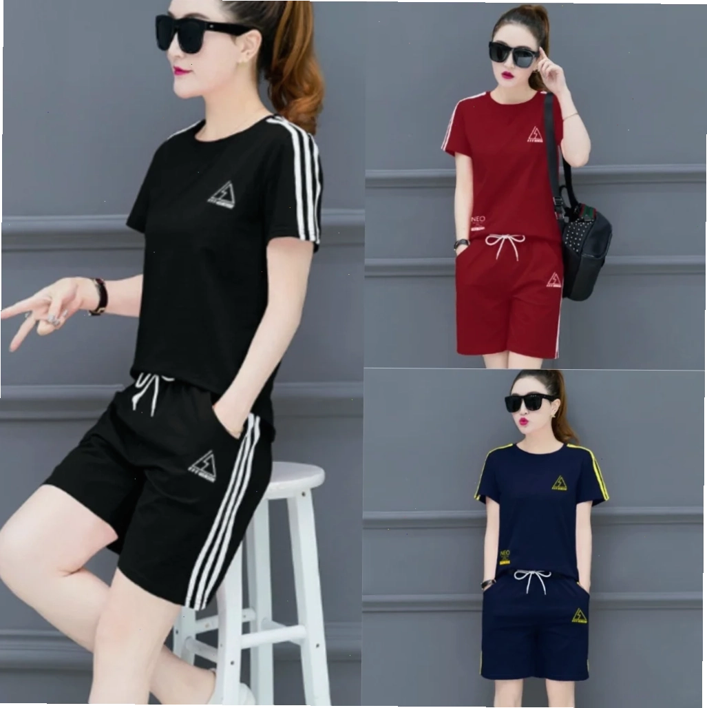 con gái mặc đồ thể thao co giãn tốt