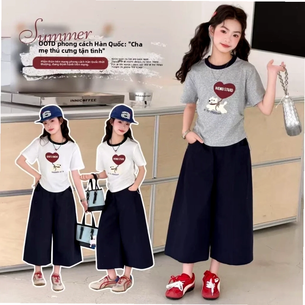 con gái mặc giày dép