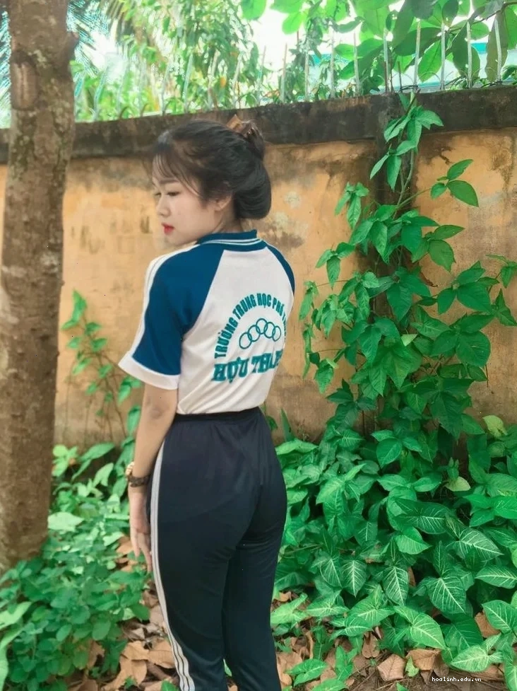 Đồ thể thao kín đáo Con gái mặc quần áo thể thao dáng dài