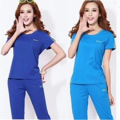 Phụ kiện mũ Con gái mặc quần áo thể thao phối mũ