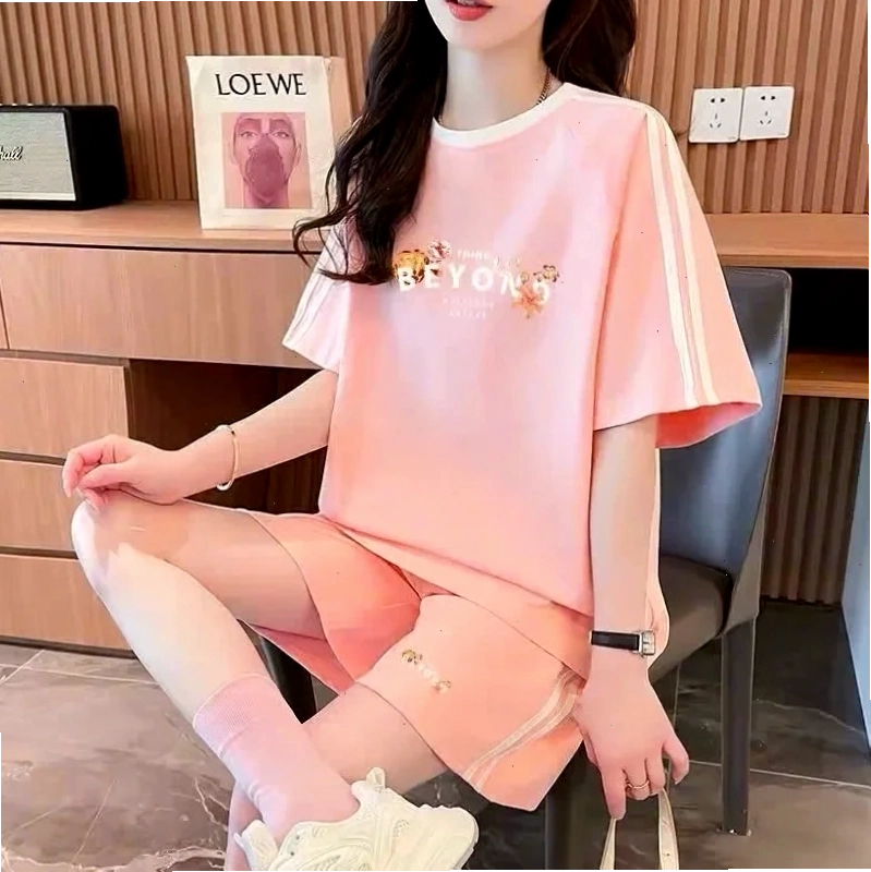 Thời trang sang trọng Con gái mặc quần áo thể thao sang trọng