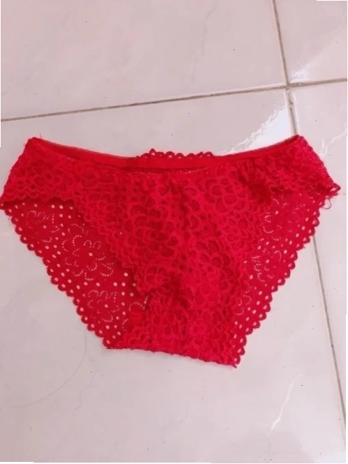 con gái mặc quần lót ren cao cấp