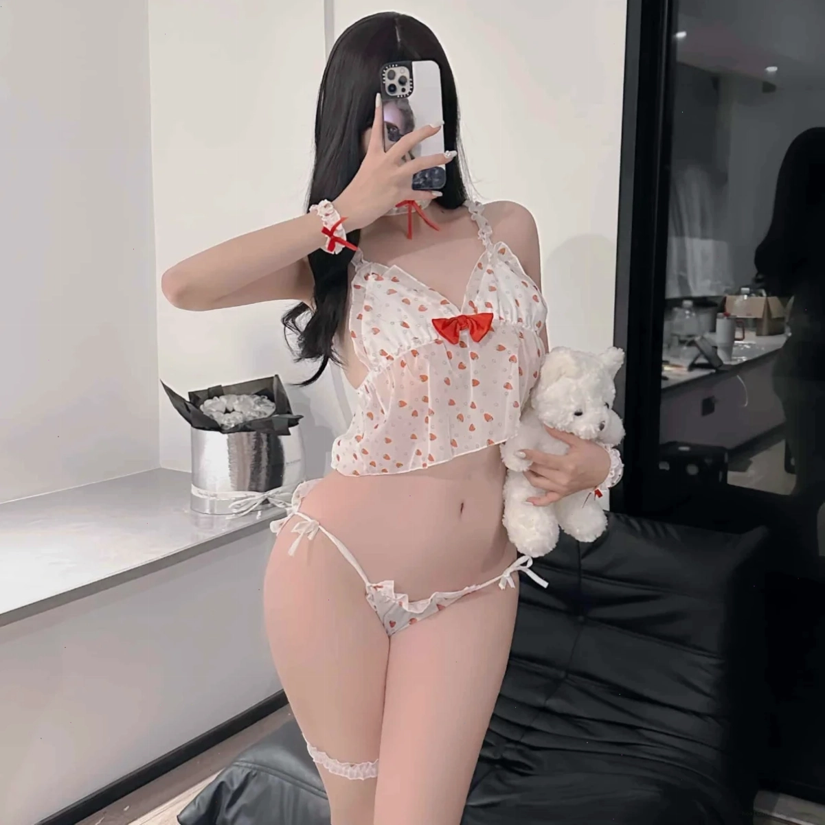 con gái mặc quần lót ren tinh khôi