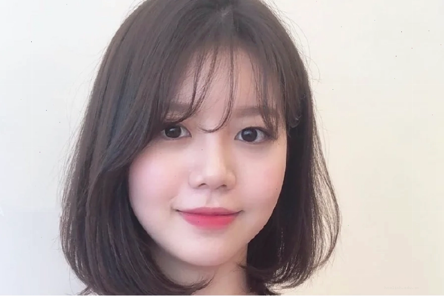 con gái mặt to tròn