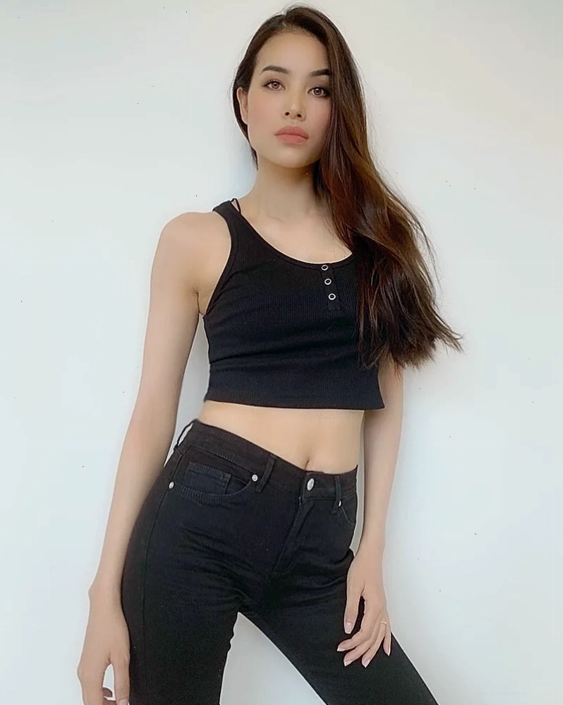 con gái vai to điềm đạm