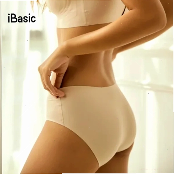 con trai mặc đồ lót con gái màu cam rực rỡ
