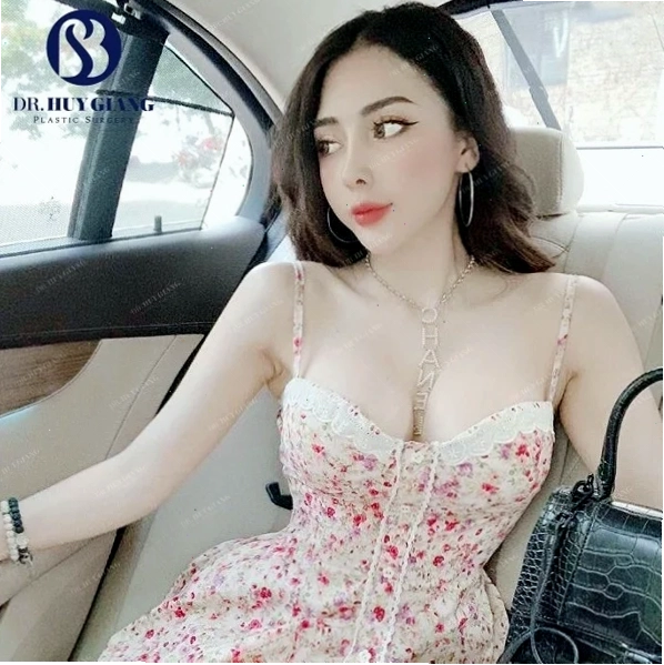 con trai sờ ngực con gái có to lên không bản năng