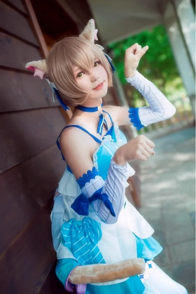cosplay gái anime bông hoa cài tóc xanh lá che mắt tạo điểm nhấn mềm mại